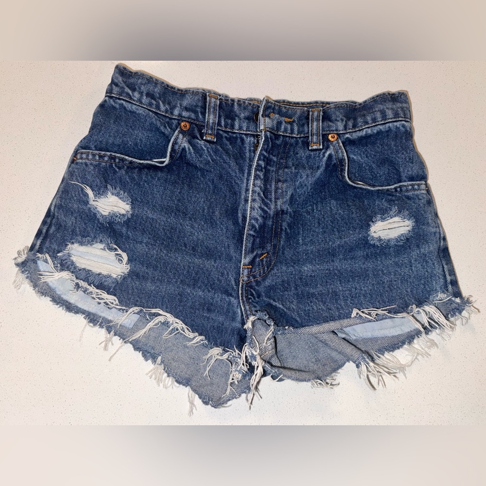 Vintage Levi’s 619 Orange Tab Cutoff Shorts Women’s 28 Y2K Raw Hem Denim